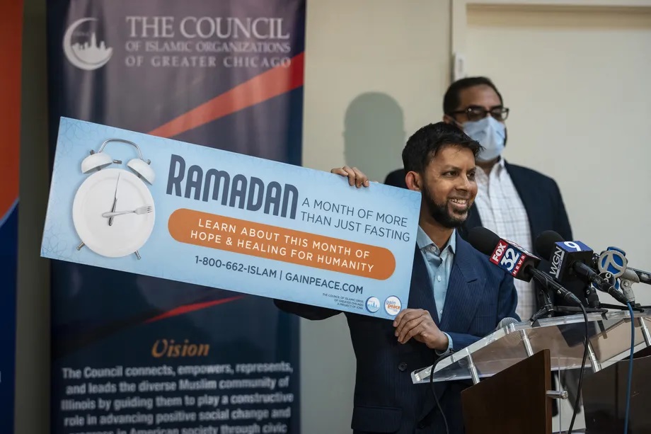 Sabeel Ahmed, executive director of the GainPeace Project, announces a billboard on I-294 and a 4-week campaign with the Council of Islamic Organizations of Greater Chicago, designed to educate others about Ramadan, during a news conference Wednesday morning at CIOGC headquarters in the Loop. Ashlee Rezin Garcia/Sun-Times