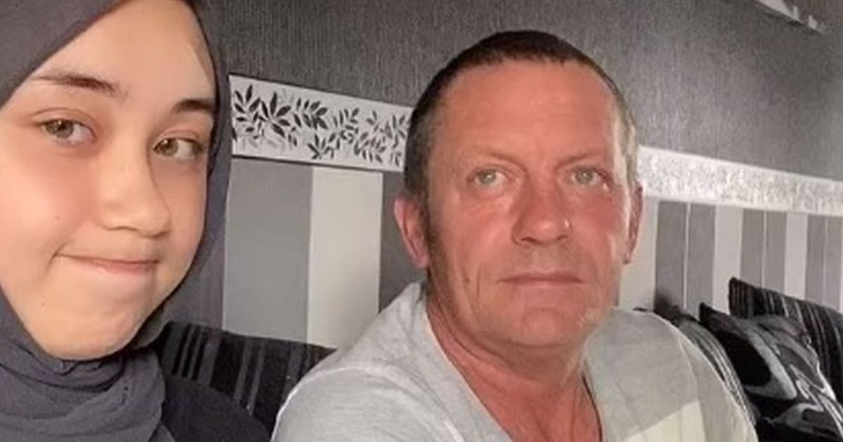 https___i2-prod.hulldailymail.co.uk_incoming_article5834279.ece_ALTERNATES_s1200_1_KNM_MUSLIM_CONVERT_BONDS_WITH_DAD_3